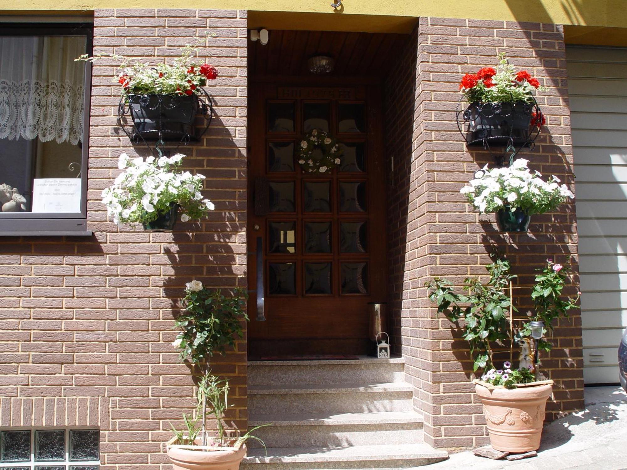 Gaestehaus Am Roemerbad Zell an der Mosel Luaran gambar