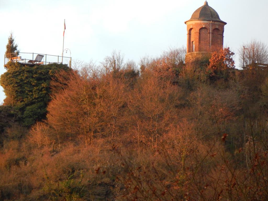 Gaestehaus Am Roemerbad Zell an der Mosel Luaran gambar