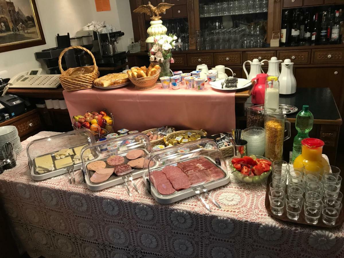 Gaestehaus Am Roemerbad Zell an der Mosel Luaran gambar